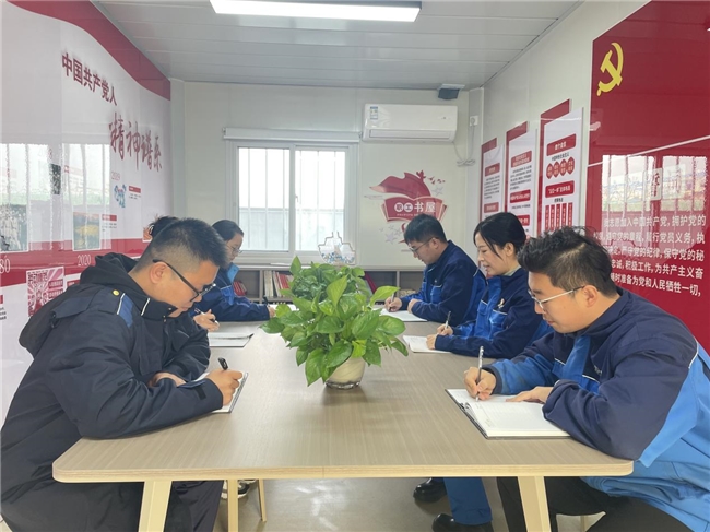 党群活动室忆厂史 故事分享凝共识(图1) 党群活动室忆厂史 故事分享凝共识(图1)