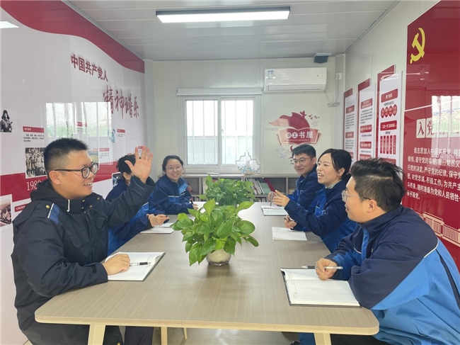 党群活动室忆厂史 故事分享凝共识(图2) 党群活动室忆厂史 故事分享凝共识(图2)