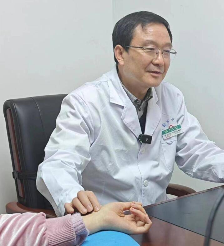 medias-uploads/ty-202312/231f8d1eec8d239e922a2fb0812178f8.jpg 寇绍杰:中医与西医结合,情志与精神并重(图2)
