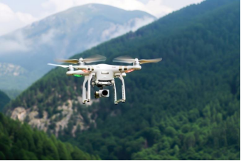 1724036034290478.png 启牛商学院伴你行:低空经济时代的稳健投资之路(图1)